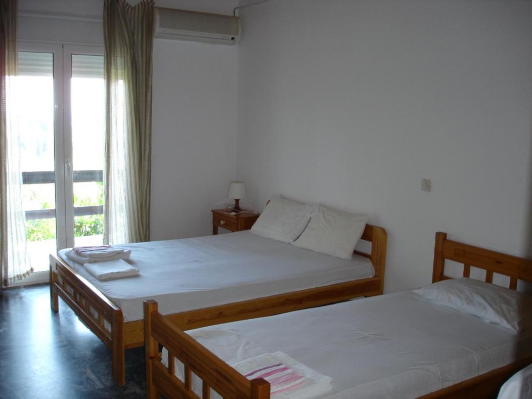 Ilias Appartements Tsaprounis Ellinika  ภายนอก รูปภาพ