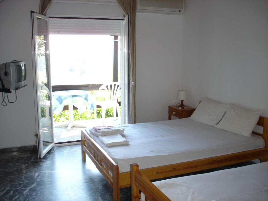 Ilias Appartements Tsaprounis Ellinika  ภายนอก รูปภาพ